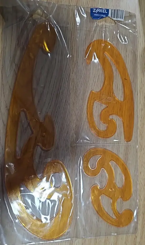 مسطرة منحنيات zirkel