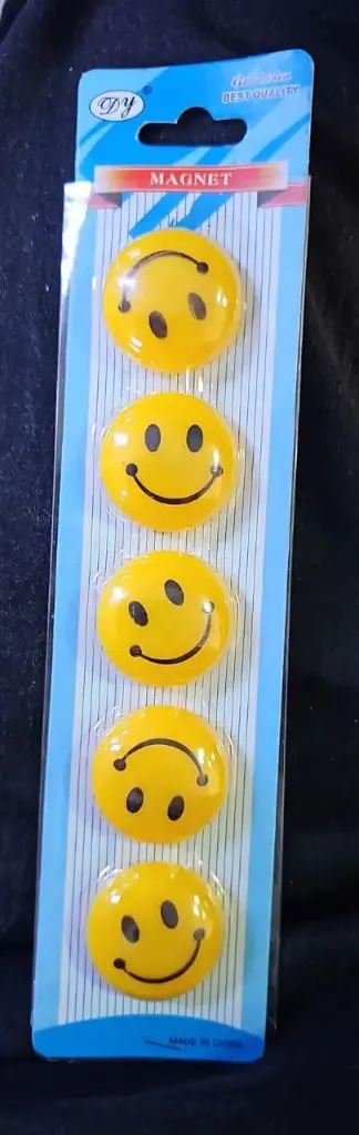 مغناطيس صغير سمايل4قطع