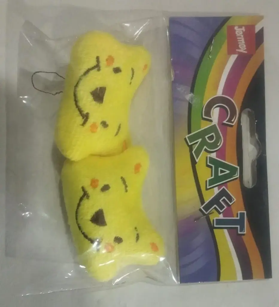 فنون راس دب شكل مخدة لون اصفر 