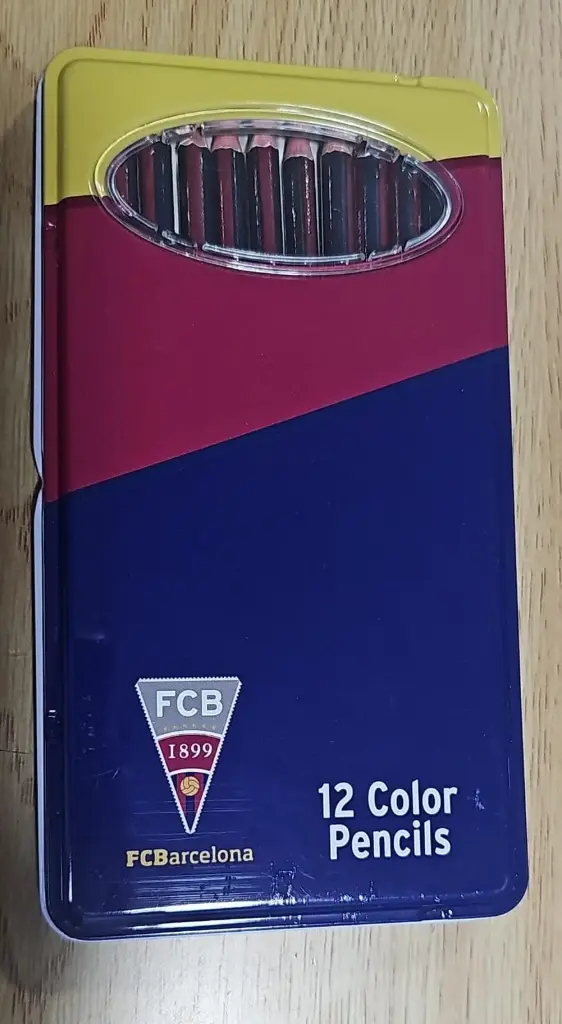 FCBARCELONA  12اقلام رصاص 